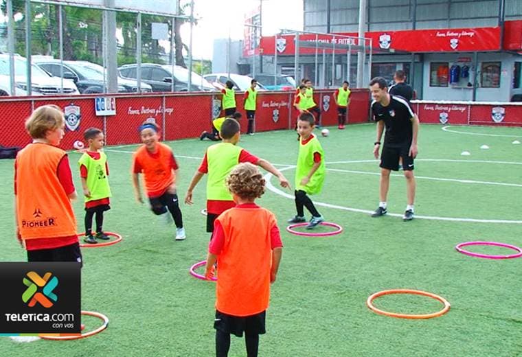 IVA afectará desde la mejenga con los amigos en el fútbol 5 hasta su clase de yoga