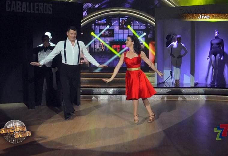 Óscar López bailó jive en Dancing With The Stars