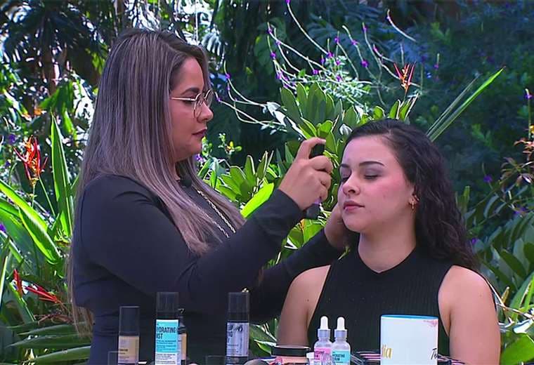 Aprenda a elegir el maquillaje indicado para pieles con acné