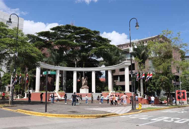 TSE rechaza amparo que intentaba prohibir ingreso de Bukele al país