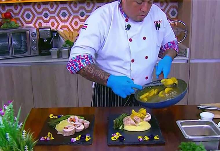 Receta: Pollo relleno con salsa de melocotón