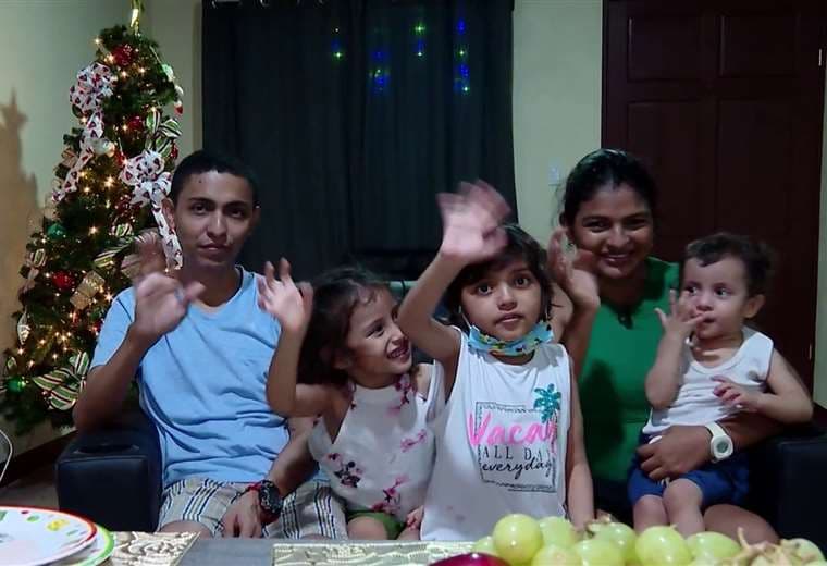 “Ni en mis sueños había pensado en algo así”: Madre de tres niñas recibe casa en Nandayure