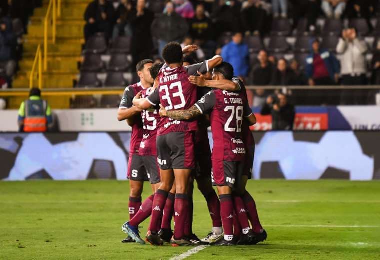 Saprissa golea y sigue paso a paso con Cartaginés