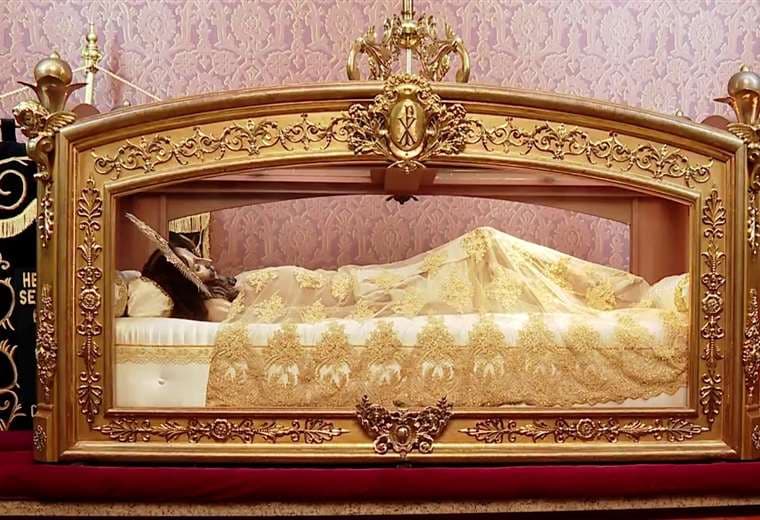 Imagen del Cristo Yacente del Santo Sepulcro de la Catedral Metropolitana está de cumpleaños