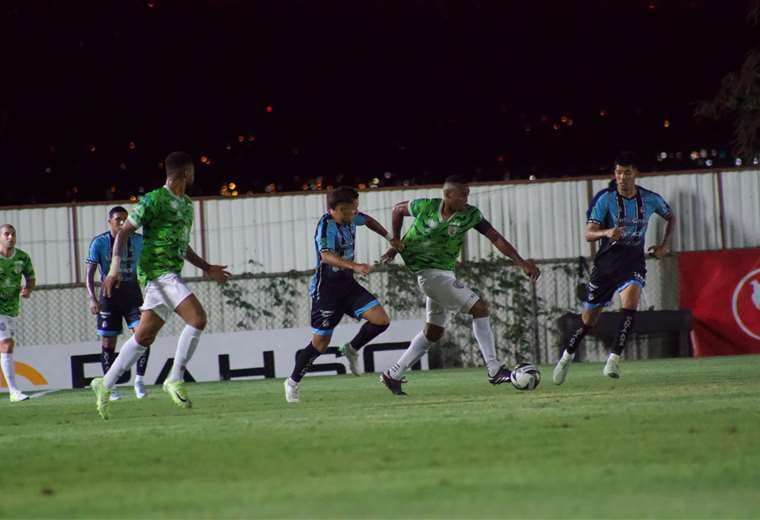 Santa Ana firmó otro breve paso de un club tico en Primera División