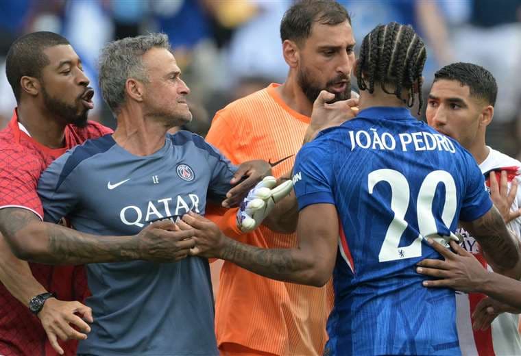 Video: Luis Enrique pierde la cabeza y agrede a jugador tras perder el Mundial de Clubes