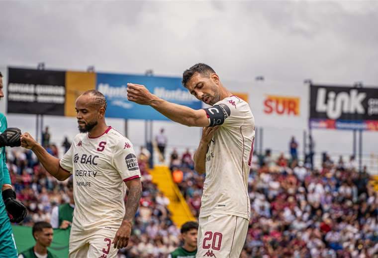 Mariano Torres. Saprissa