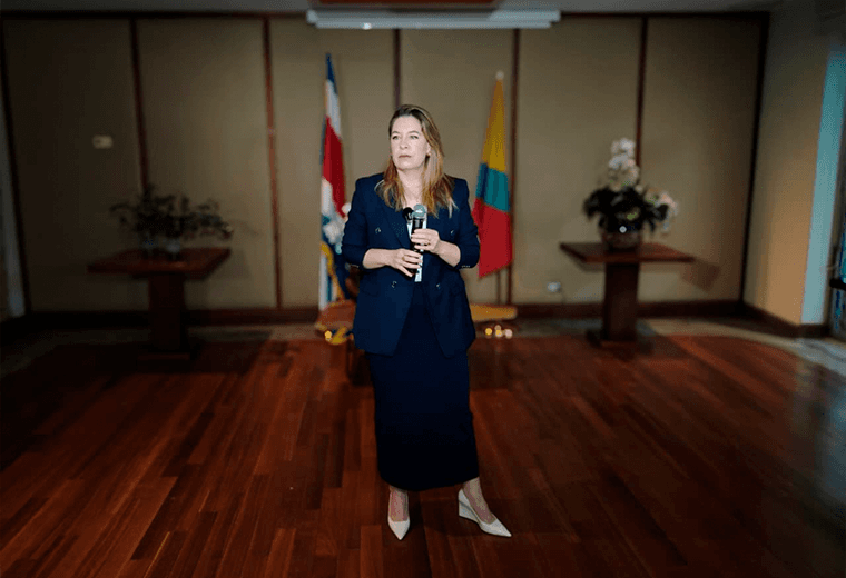 Claudia Dobles traza “líneas rojas” al oficialismo en suspensión de garantías y reelección