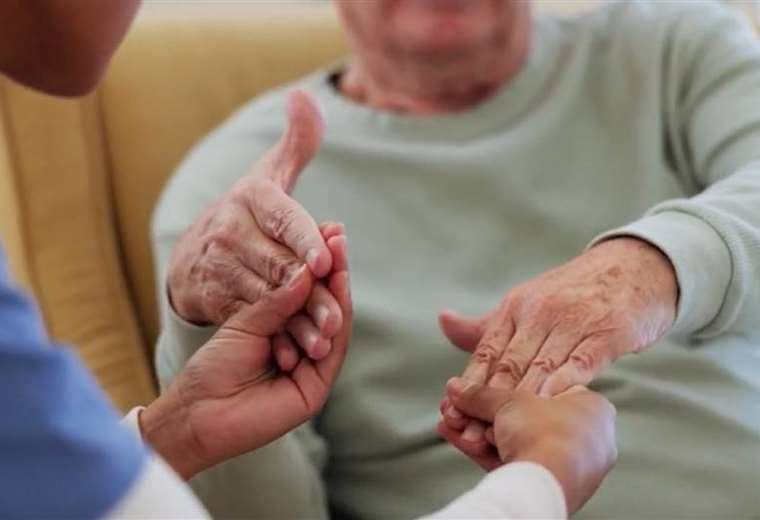 Desinformación y falta de apoyo: principales obstáculos para pacientes con Parkinson