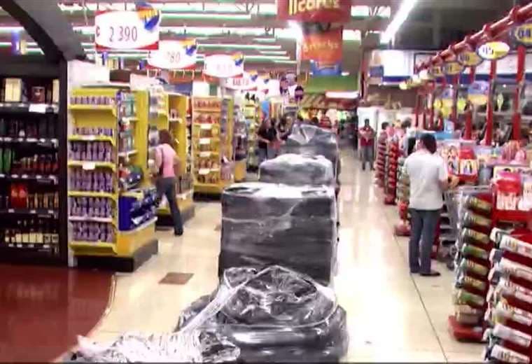 Empresarios piden archivar plan para hacer obligatoria etiqueta nutricional frontal