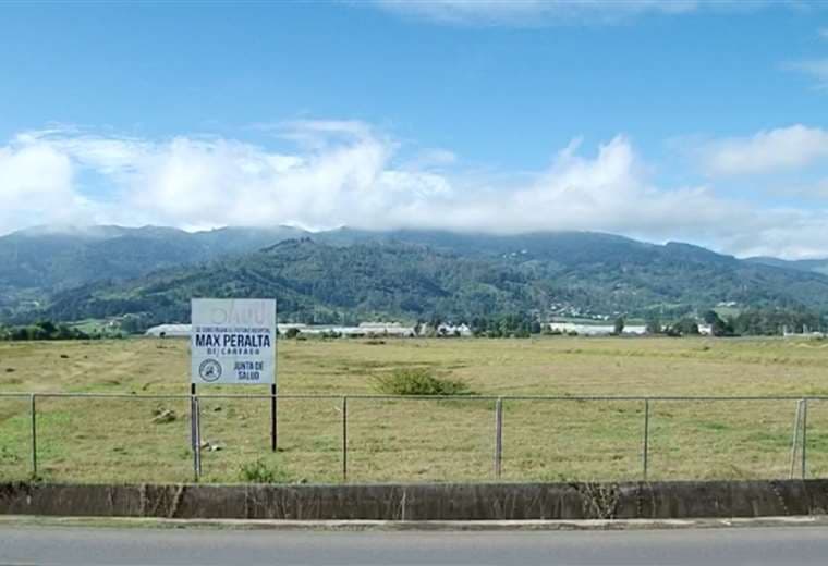Vecinos de Cartago exigen cuentas a la CCSS por hospital Max Peralta