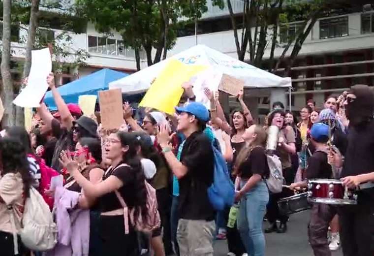 Protestas estudiantiles en UCR se extienden a otras sedes y ponen en jaque a las autoridades