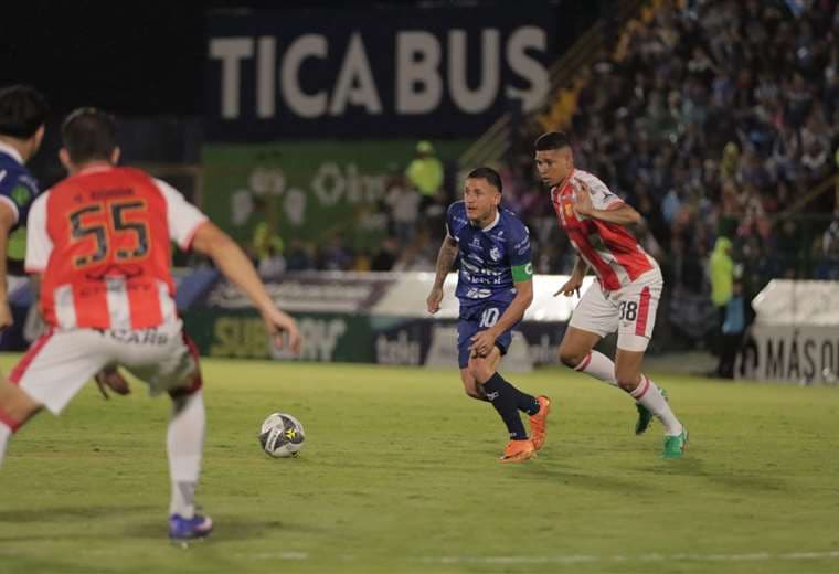 Semifinales Cartaginés ante Herediano/Prensa Cartaginés