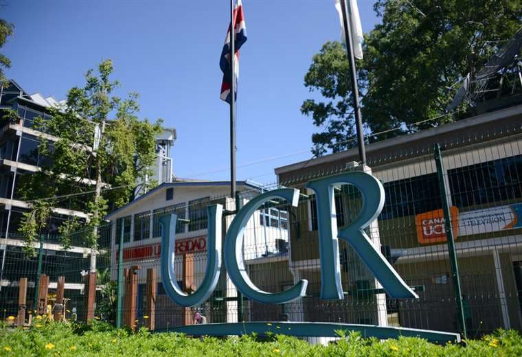 Oficialismo propone investigar financiamiento de universidades públicas