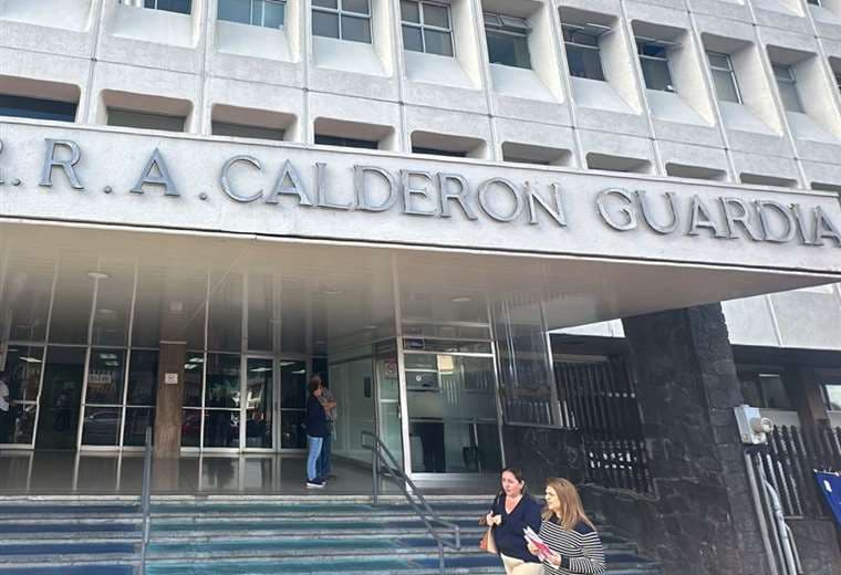 Debido a huelga, familiares podrán acompañar a pacientes del Calderón por 24 horas