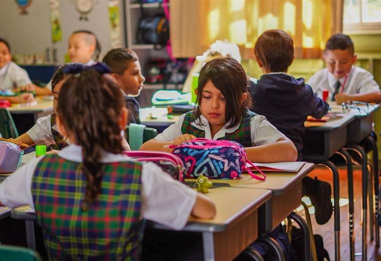 MEP introducirá contenidos de educación financiera en cuatro materias básicas
