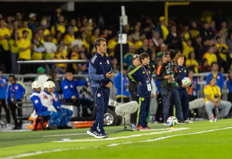 Fernando Batista advierte sobre el reto de la Tricolor: "Vamos a enfrentar rivales difíciles"