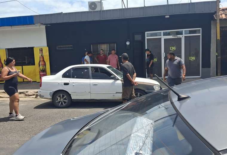 Chofer muere y otra persona está grave tras balacera en Liberia