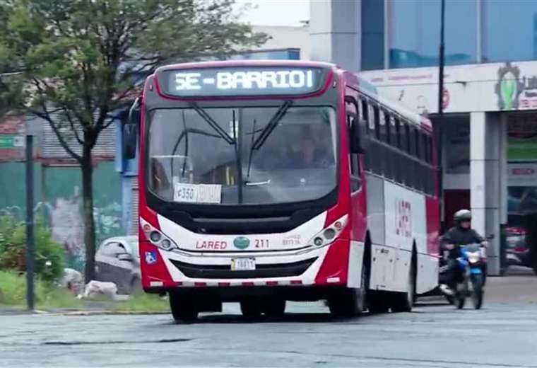 Costa Rica elimina requisito de experiencia previa para choferes de autobús en ciertas rutas