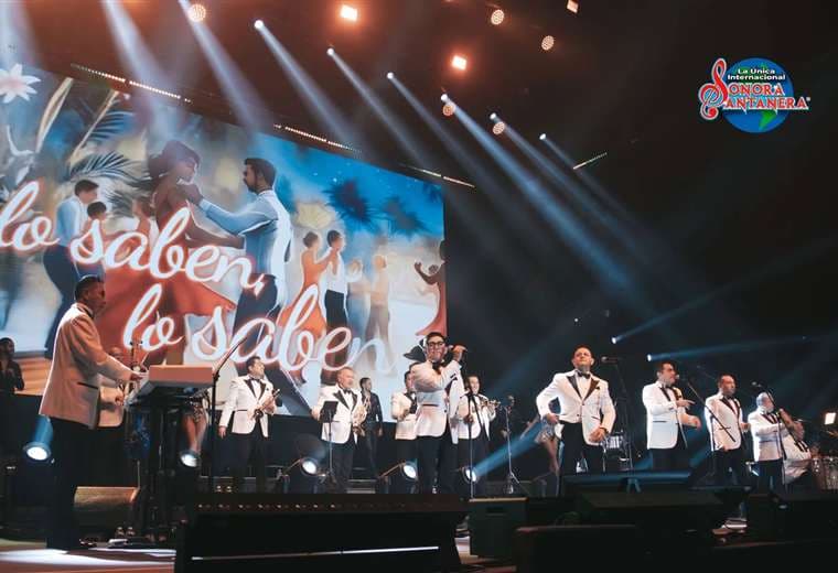 Al ritmo de 'Es la boa', Sonora Santanera promete una gira especial para las madres ticas