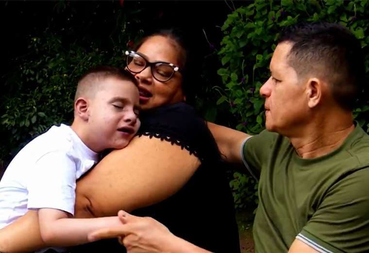 Niño de 6 años necesita cirugía para salvar la mitad del corazón que le funciona