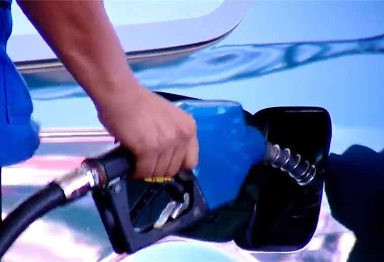 ¿Cuándo bajará el precio de los combustibles? El mercado apunta a una fecha clave