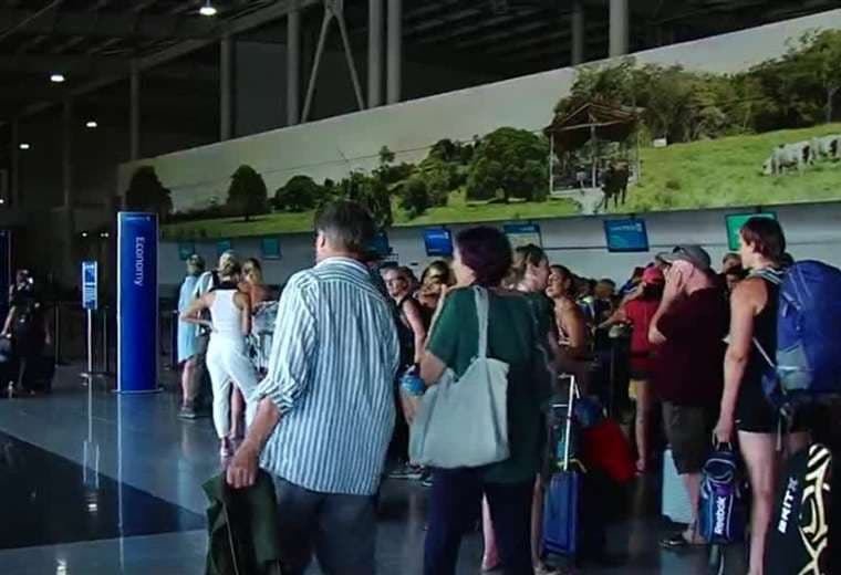 Cae 6% llegada de turistas por vía aérea