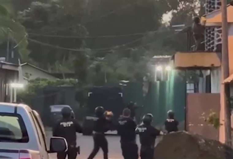 Banda “La H” recluta extranjeros con experiencia militar