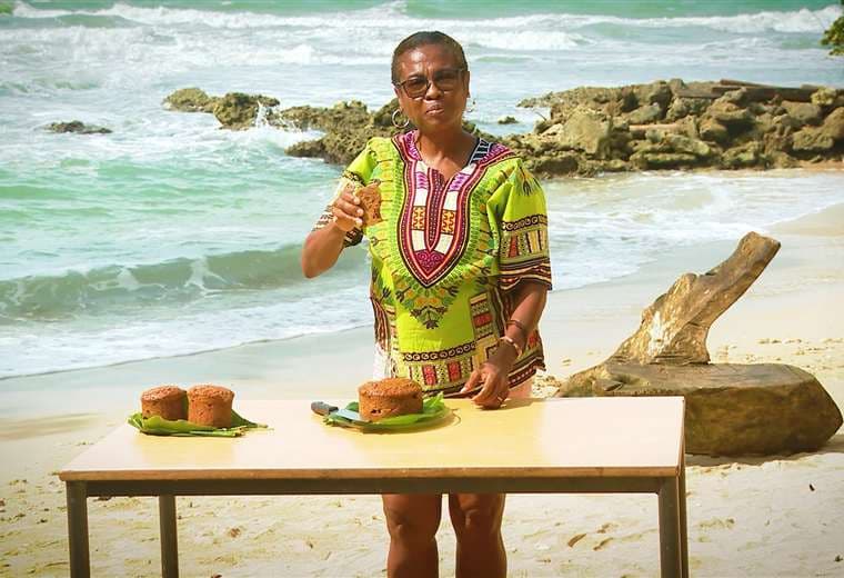 Cuatro horas de horno y una mezcla de sabores: así se prepara el tradicional pan bon