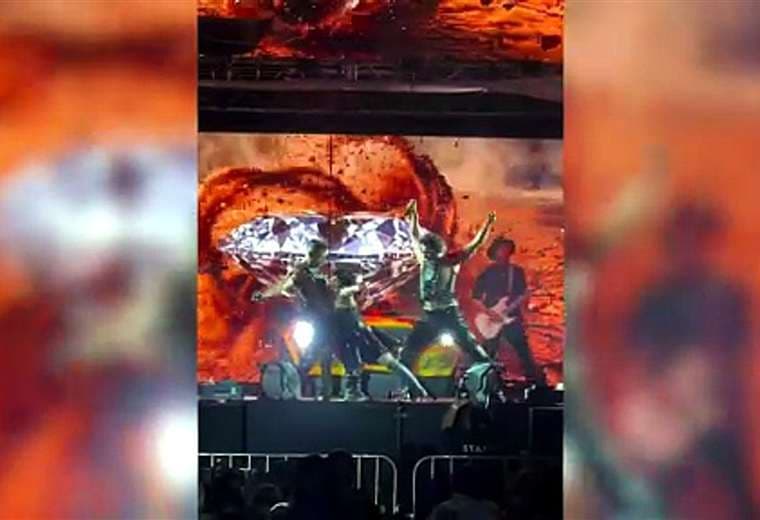 Video | “Se me salió la cadera”: Alejandra Guzmán sufre grave accidente durante concierto