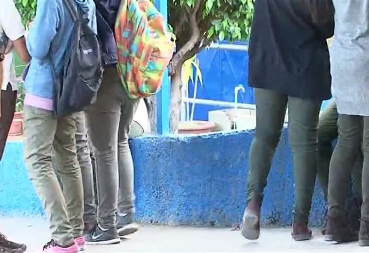 Retos virales: ¿Por qué los adolescentes arriesgan su vida por validación social?