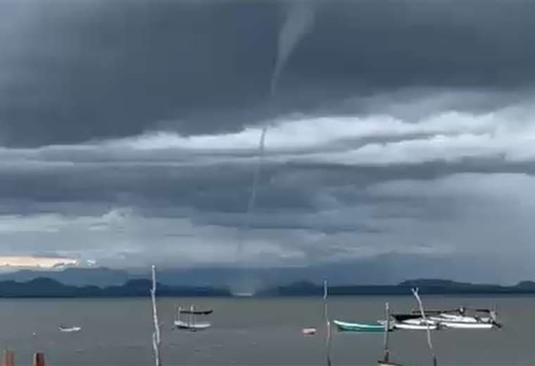 Video: Así fue la tromba marina que se formó en Isla de Chira