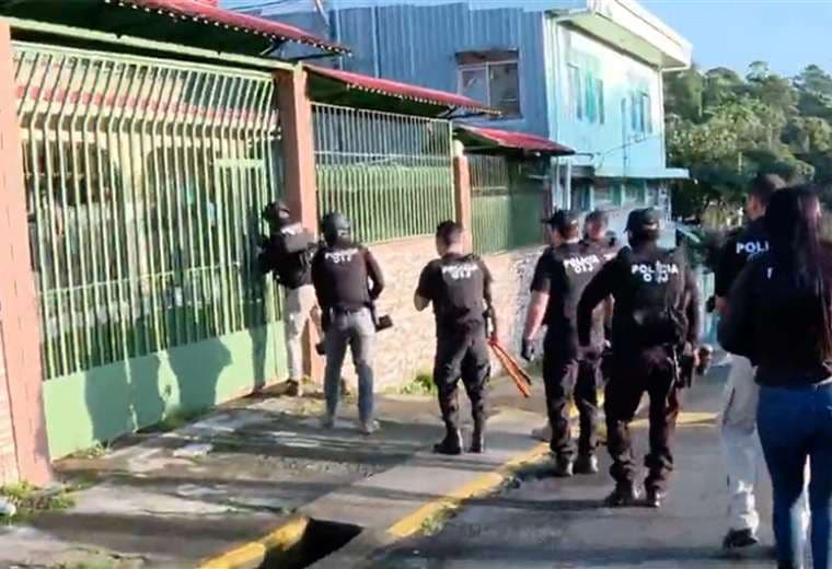 OIJ allana tres casas en Tibás por venta de droga con menores de edad involucrados