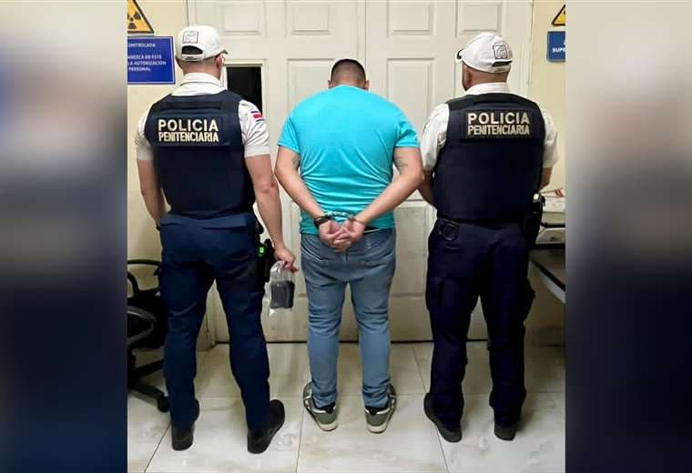 Agente penitenciario detenido en La Reforma