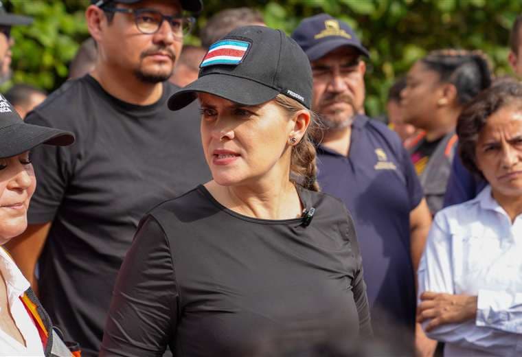Encuesta: Fernández recibe buena nota, pero no tan alta como Chaves al inicio de su gestión